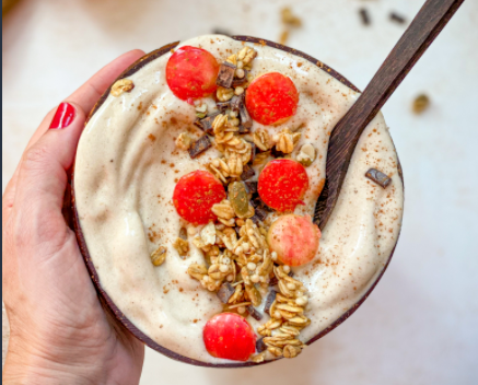 Apple Pie Smoothie Bowl Powered by Ju...